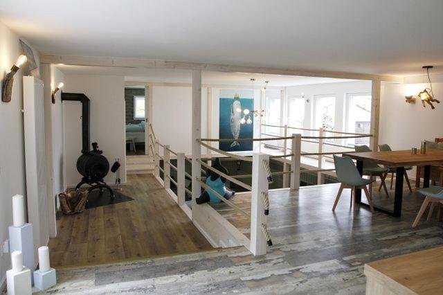 Inn66 Poolhaus Sundern Bagian luar foto