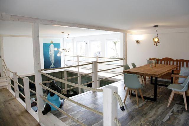 Inn66 Poolhaus Sundern Bagian luar foto