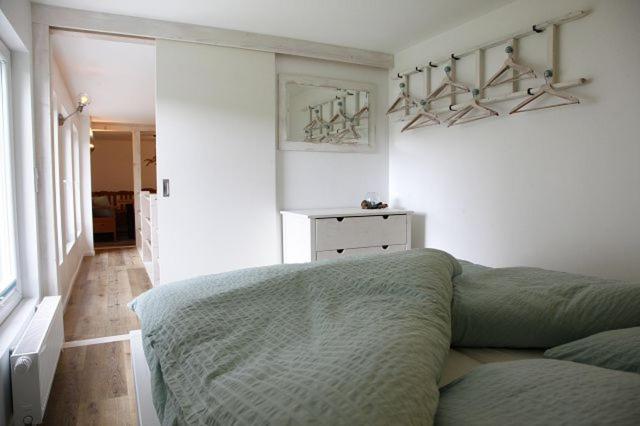 Inn66 Poolhaus Sundern Bagian luar foto